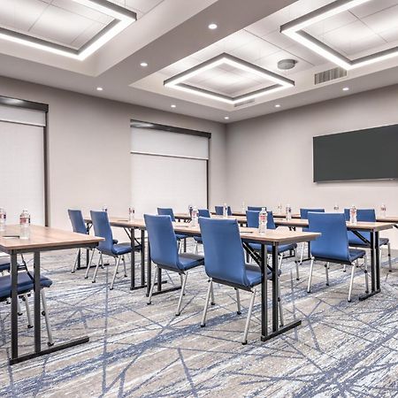 Holiday Inn Express & Suites Austin Airport East By Ihg Extérieur photo