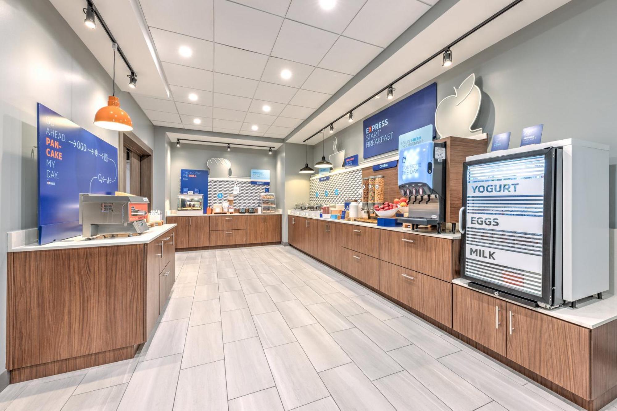 Holiday Inn Express & Suites Austin Airport East By Ihg Extérieur photo