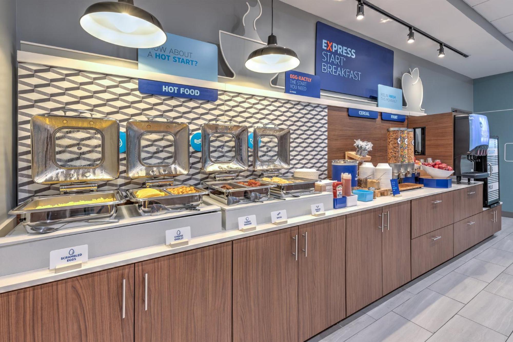 Holiday Inn Express & Suites Austin Airport East By Ihg Extérieur photo