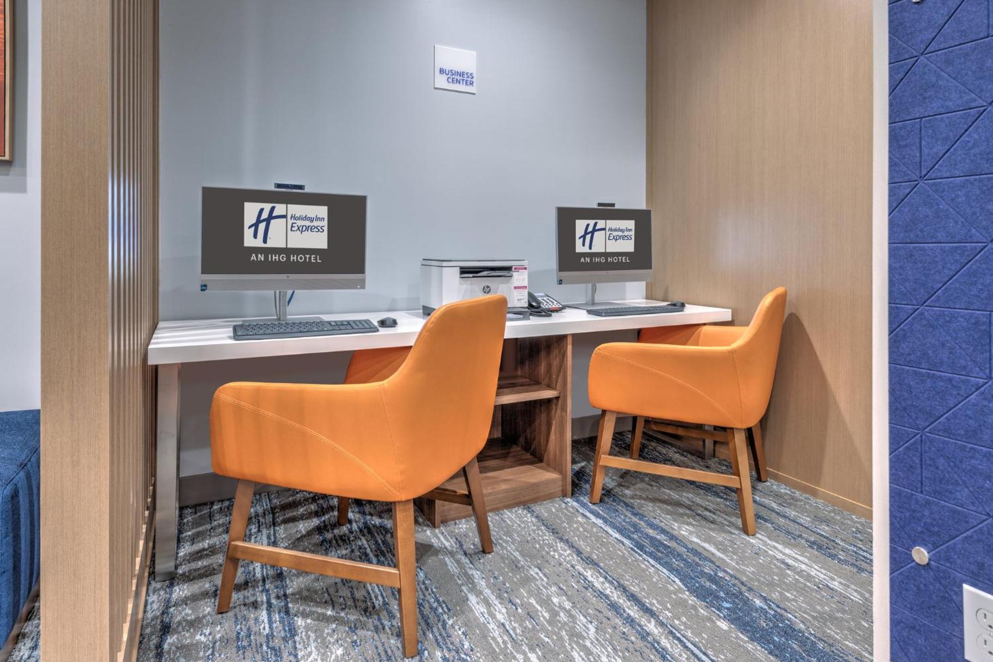 Holiday Inn Express & Suites Austin Airport East By Ihg Extérieur photo