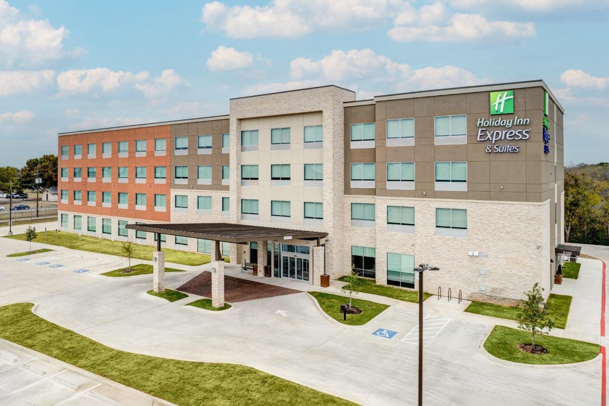 Holiday Inn Express & Suites Austin Airport East By Ihg Extérieur photo